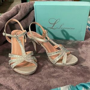 Gently Used Lorraine Diamond Gemstone 1” Heels